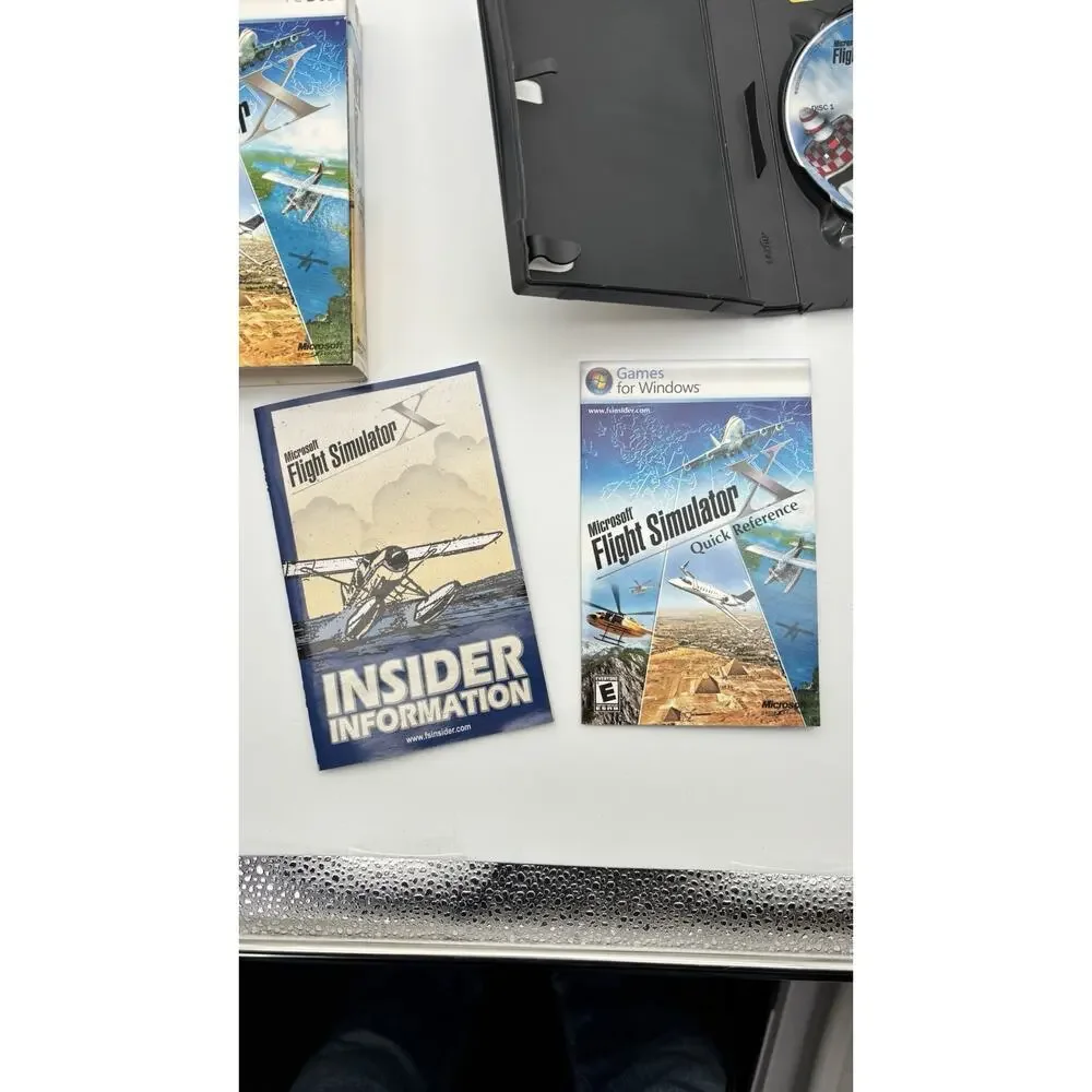 Microsoft Windows FLIGHT SIMULATOR X PC DVD w/ Slip Cover Complete VG Condition